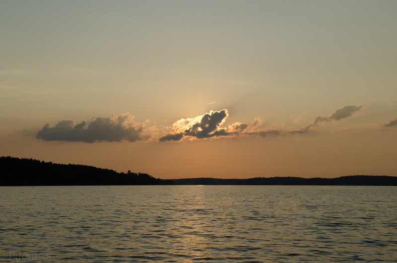 Solnedgaang oever Dunkern, fast nu har solen gaatt i moln